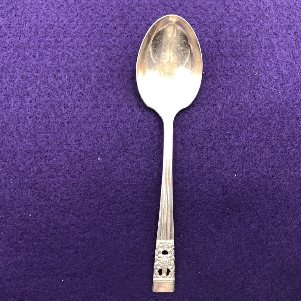 Set of 4 Serving pieces - Oneida Silver Coronation Butter Knife Spoon Fork